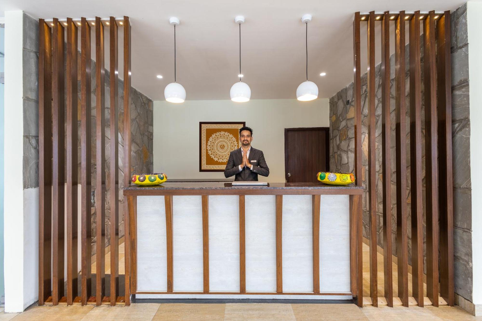Sterling Corbett Hotel Garjia Eksteriør billede