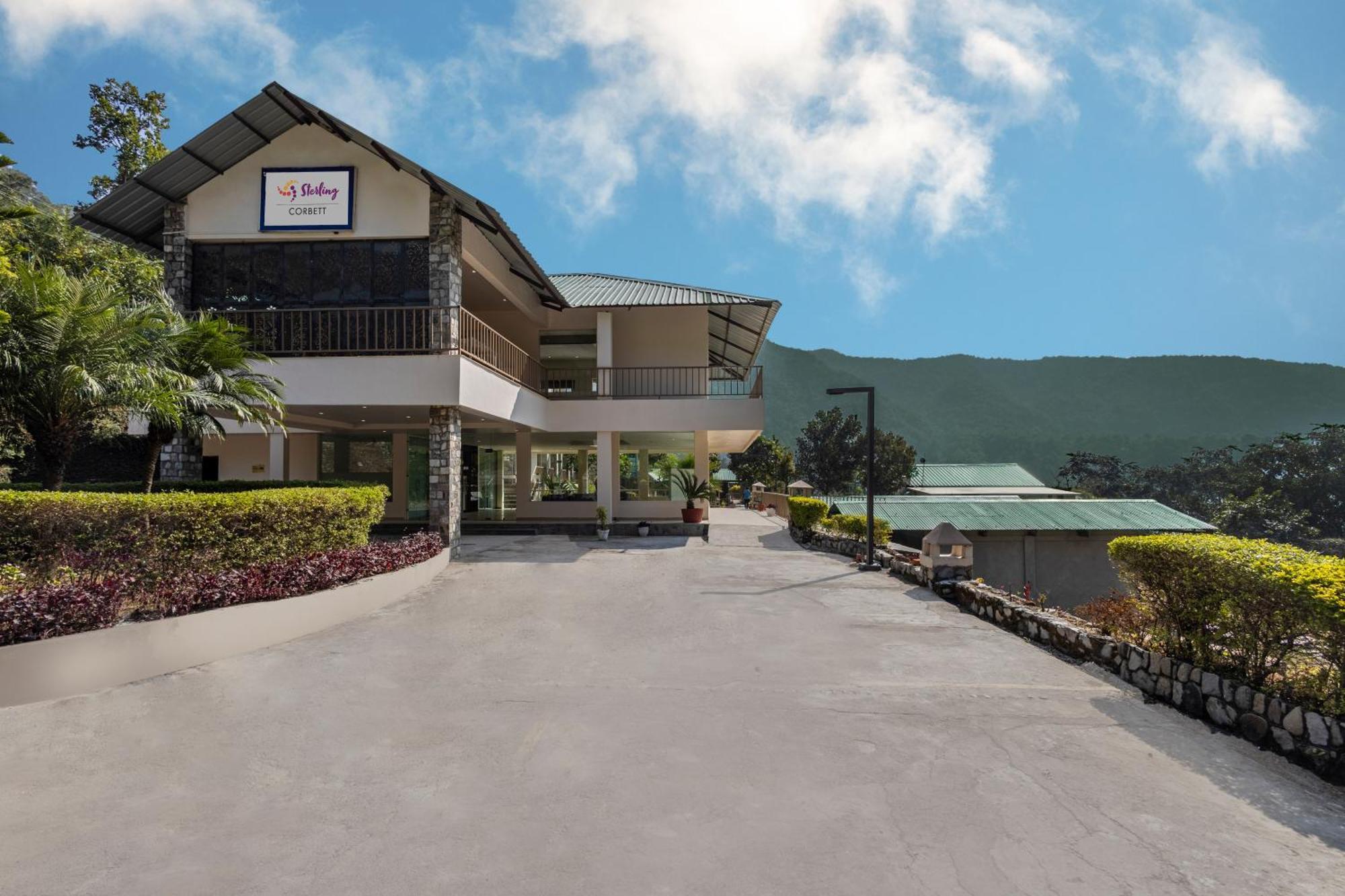 Sterling Corbett Hotel Garjia Eksteriør billede